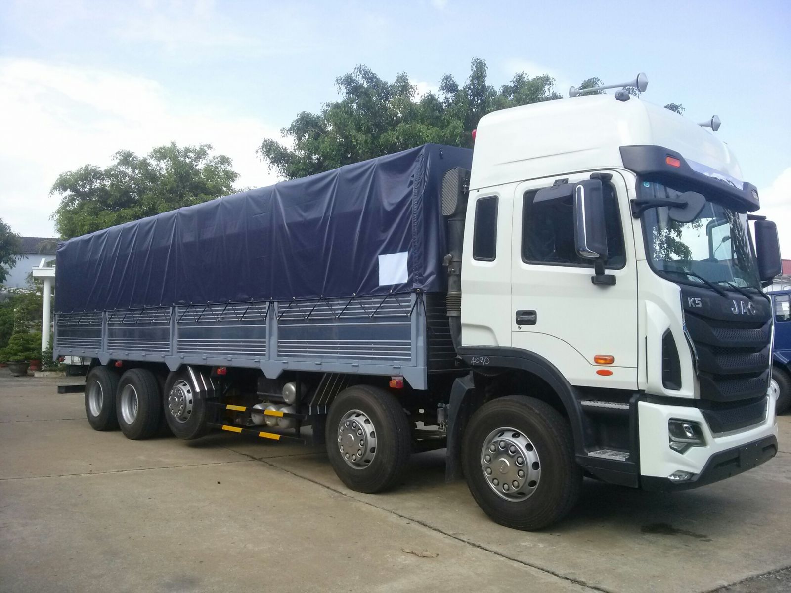 Xe tải Chenglong 5 chân H7  Ô TÔ AN SƯƠNG
